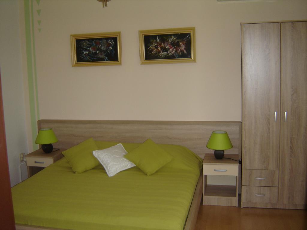 Apartmani Luna Хвар Екстериор снимка